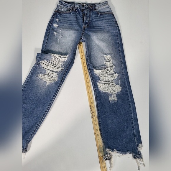 Cello Women's Blue Cropped Distressed Jeans Size 1 - Picture 5 of 10